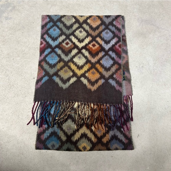 CASHMINK Scarf Multicolor Fringe Soft Made in Germany Acrylic Aztec Design - Picture 2 of 5